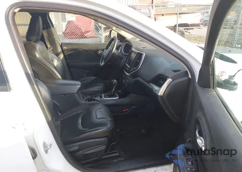 2016 Jeep Cherokee Trailhawk from USA, damaged, VIN 1C4PJMBS9GW109596